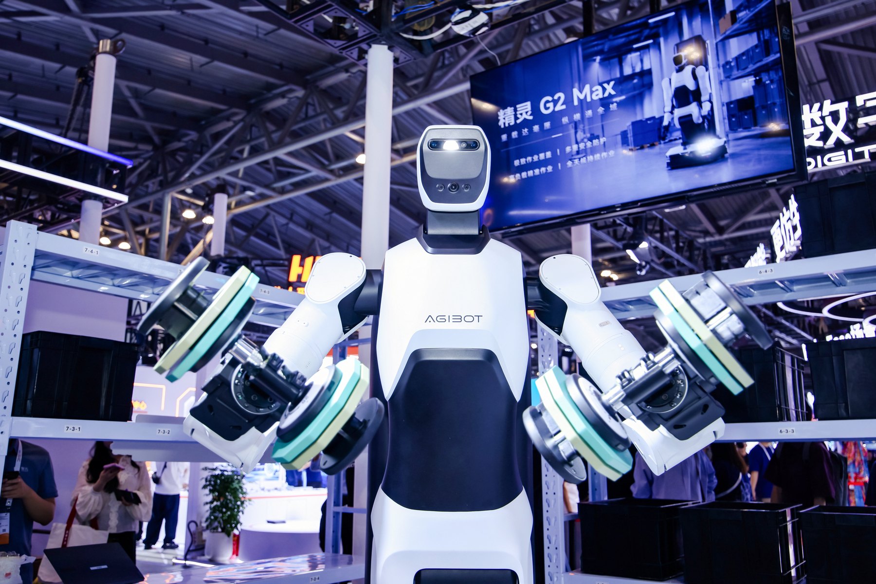 J9IBOT 在 WAIC 2026 展示四款新品，推进具身智能落地｜J9九游会科技资讯配图｜J9九游会